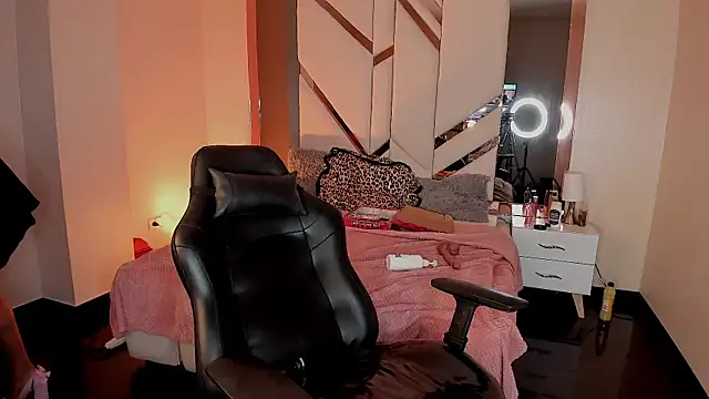 EmmaStonns's cam snapshot