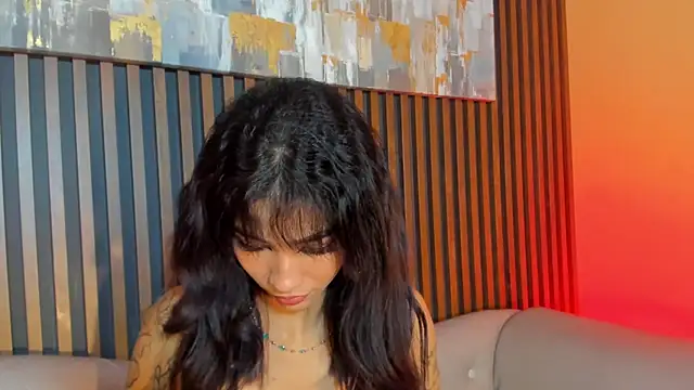 LauraAristizabal live sex cam