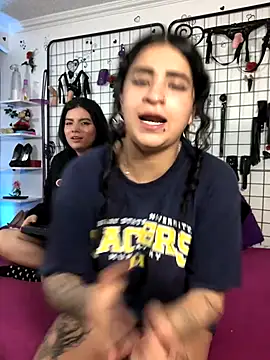 1lovelygirls live sex cam