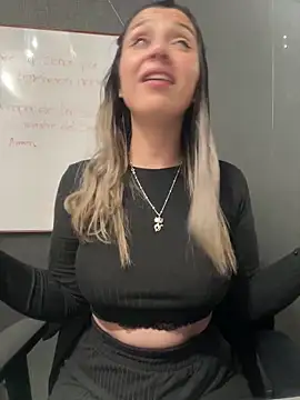 Isabella_Varella live sex cam