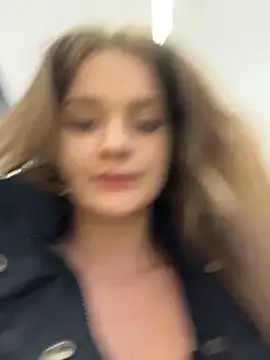 KittyQueeny live sex cam