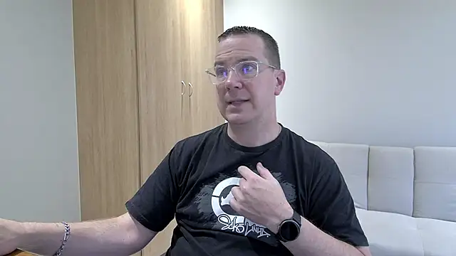 BrettJ81's cam snapshot