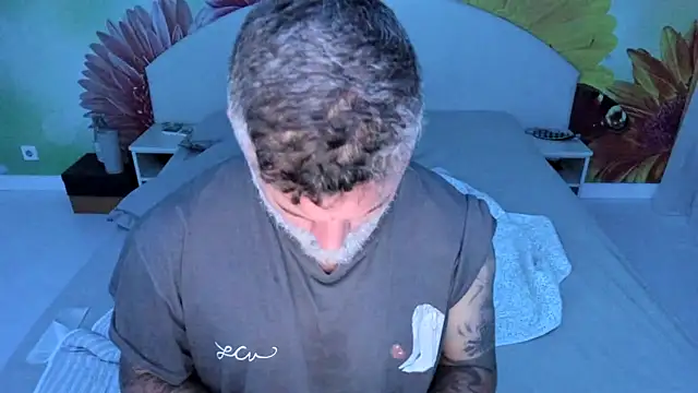 BlowMyXXL's cam snapshot