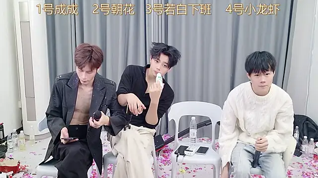 QYBOYS-001's cam snapshot