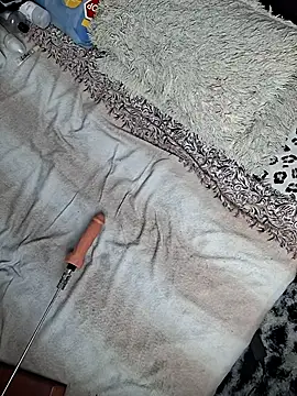 bustytemptress1's cam snapshot