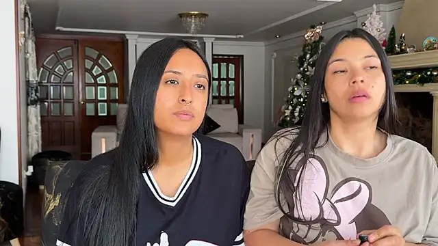 2SummerLove1 live sex cam