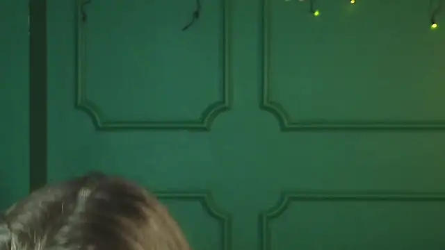 Tina_Tayllor_'s cam snapshot