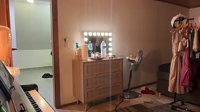 ClaireDeLunee's cam snapshot