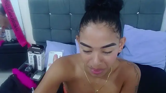 Sara_Nyx's cam snapshot