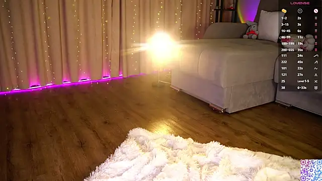 lovekissmes's cam snapshot