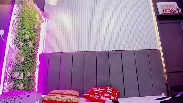 Alondra_Tits's cam snapshot