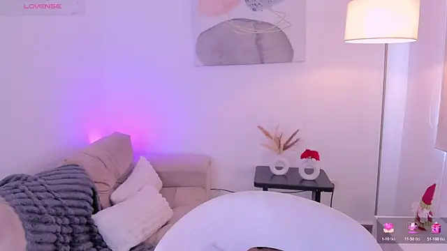 Agatha_brown1's cam snapshot