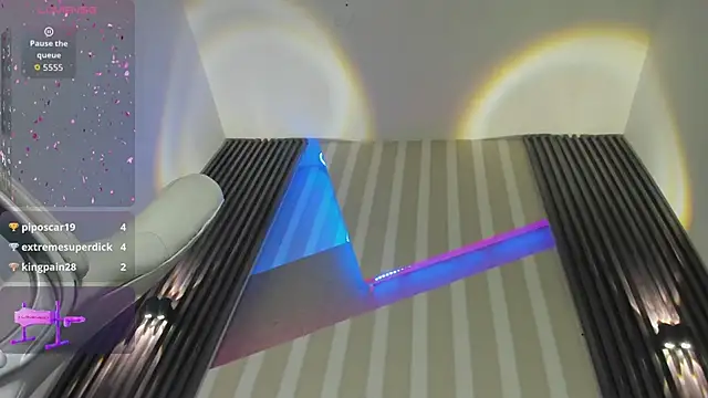 emily_layton's cam snapshot