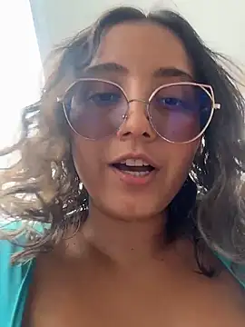 Kay_LustyWife live sex cam