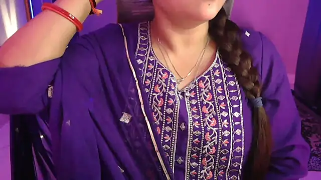 Mitikaa live sex cam