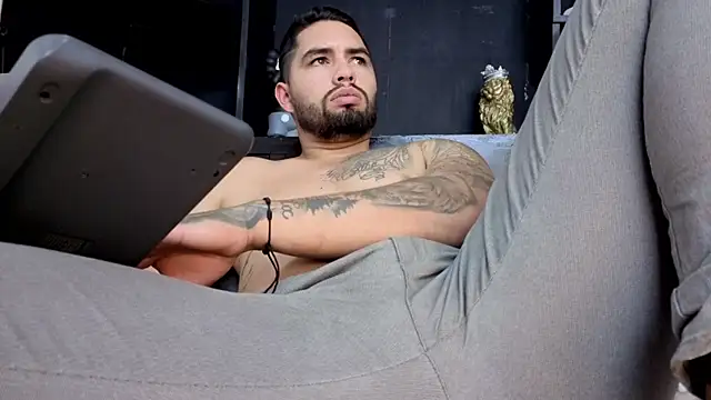 matteosantos live sex cam