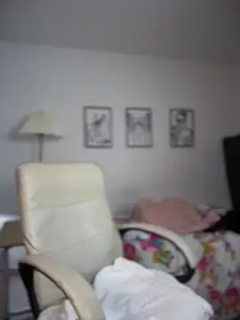 horny_roomiess's cam snapshot