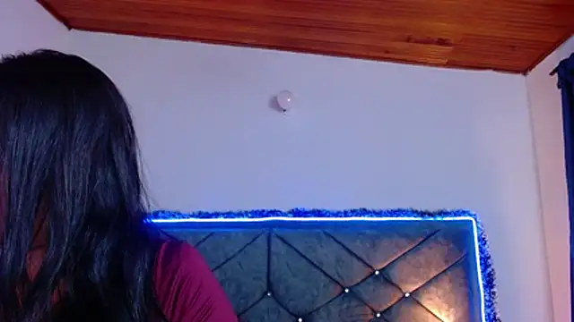 Julietacollins06's cam snapshot