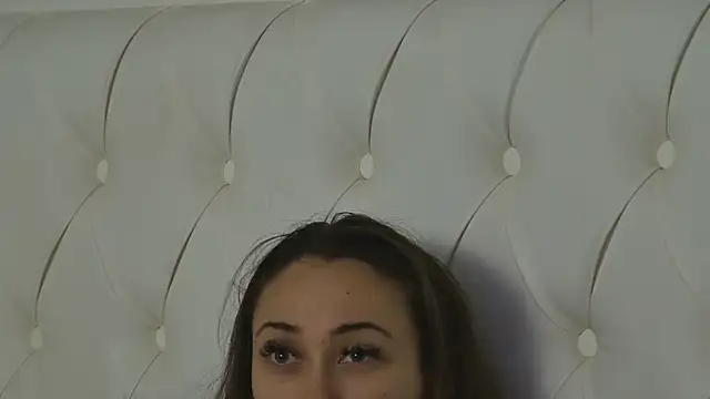 AliceMunro's cam snapshot