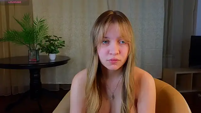 MarindaRuud live sex cam