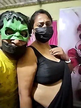 aninditarahul's cam snapshot