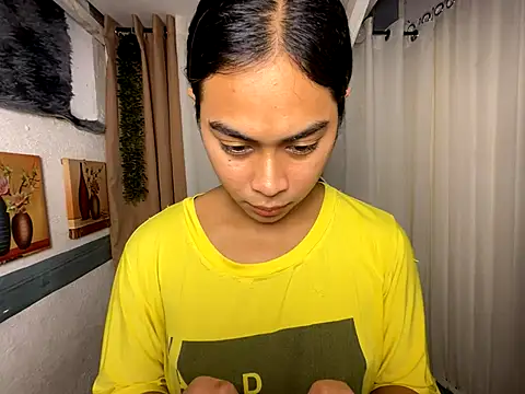 Sweetasian_cum's cam snapshot