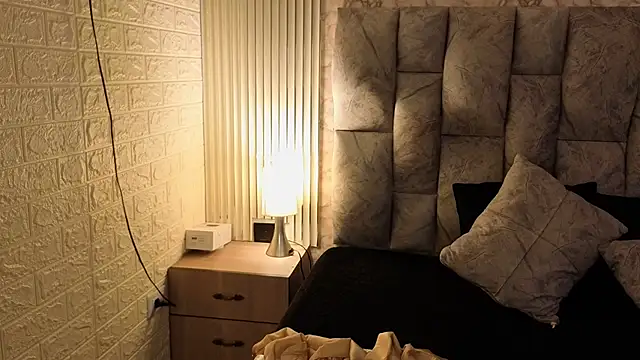 ScarlettNyx live sex cam