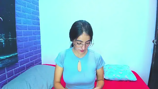 Cora_222's cam snapshot