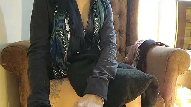 Sashakapoor's cam snapshot