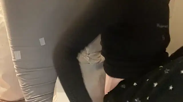 ijustturned18today's cam snapshot