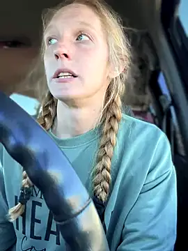 GoldenFlameGoddess live sex cam