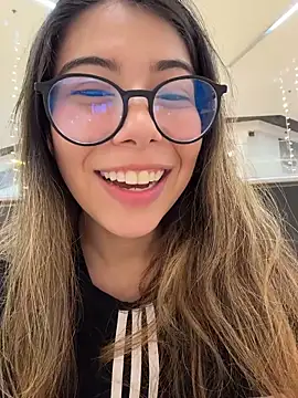 Caitlinn_catt live sex cam