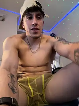 strongboy_'s cam snapshot