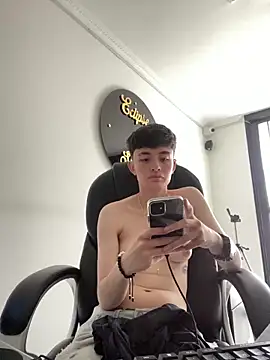 nico_18x live sex cam