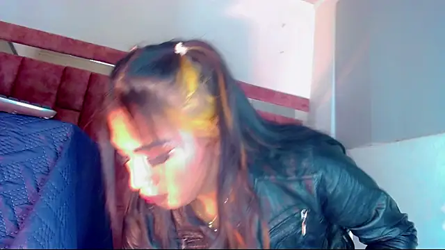 AnntonellaHott live sex cam