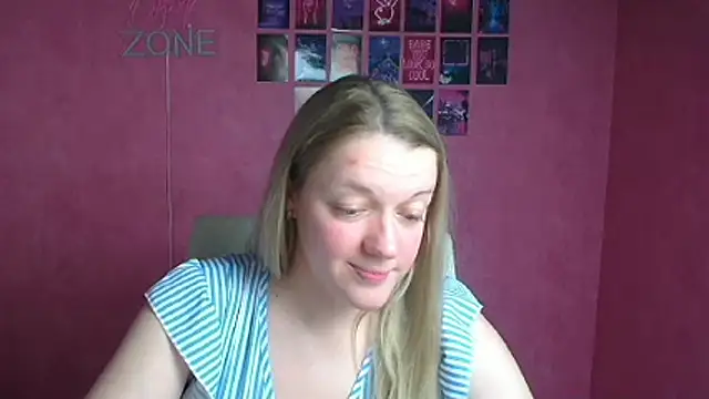 Samantha_Gloww's cam snapshot