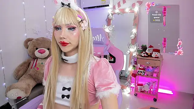 alessandrathedoll's cam snapshot