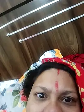 Mahira_sharma01's cam snapshot
