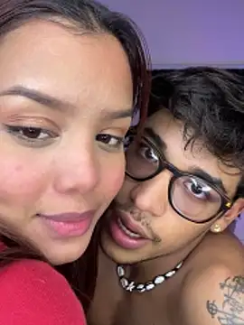 Ryan_and_Aria's cam snapshot