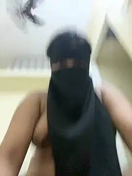 sara___fun's cam snapshot