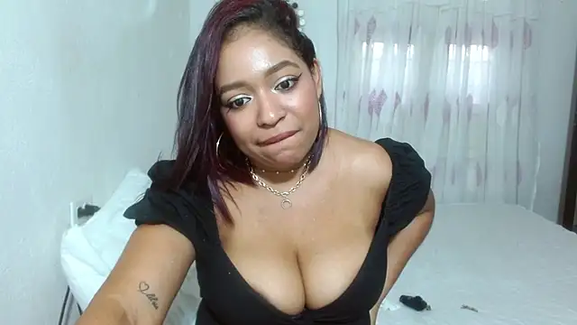 Luna_Love01's cam snapshot