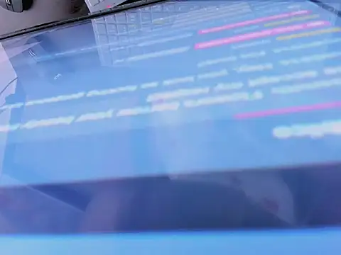 Eva_toples1990's cam snapshot