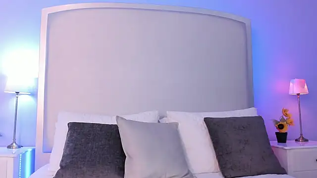 helen_larkin's cam snapshot