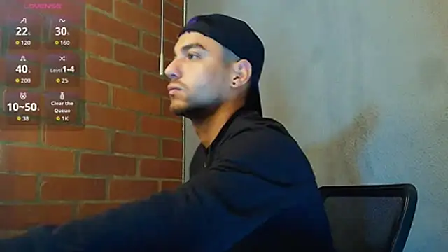 Leandro_valenzuela live sex cam