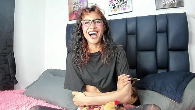 Applehot_LRR live sex cam