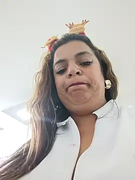 Mia-Glow's cam snapshot