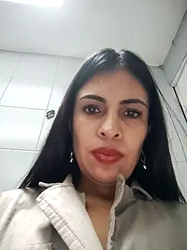 Astrid-- live sex cam