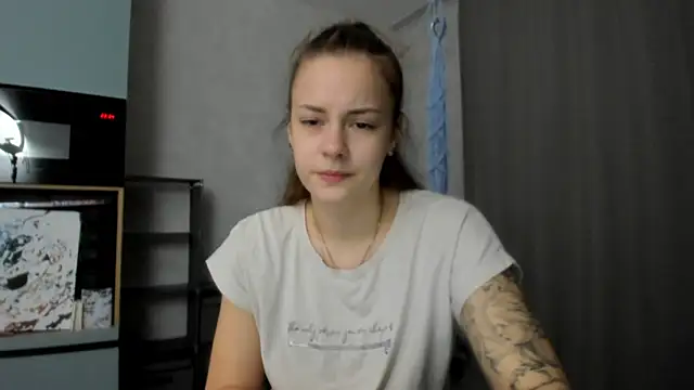 why_again_me's cam snapshot