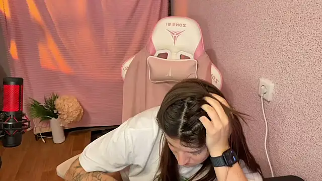 Katrin__kiss's cam snapshot