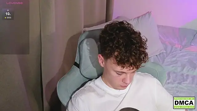 cute_thomas live sex cam